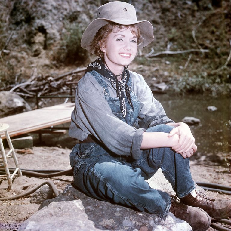 https://www.gettyimages.com/detail/news-photo/american-actress-debbie-reynolds-sitting-in-overalls-and-a-news-photo/153467062