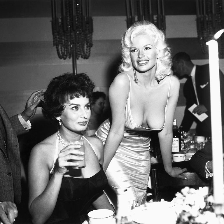 https://www.gettyimages.com/detail/news-photo/jayne-mansfield-tries-to-steal-the-show-in-a-very-low-cut-news-photo/73909019