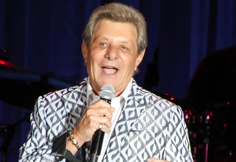 https://www.gettyimages.co.uk/detail/news-photo/frankie-avalon-performs-in-concert-at-golden-nugget-on-news-photo/1252096135