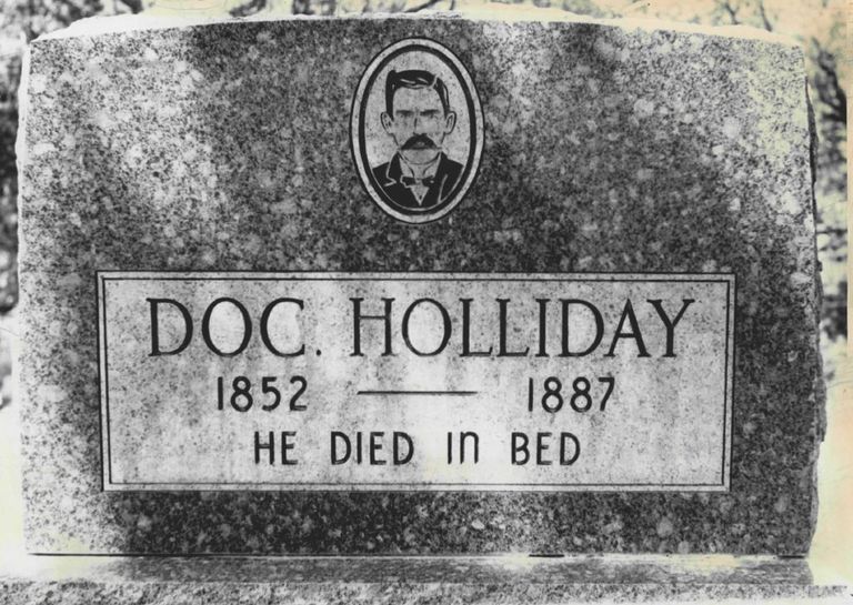 https://www.gettyimages.com/detail/news-photo/doc-hollidays-tombstone-in-glenwood-springs-is-tourist-news-photo/837094014?adppopup=true