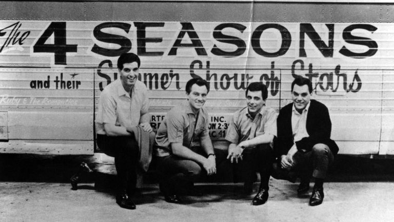 https://www.gettyimages.com/detail/news-photo/photo-of-four-seasons-and-frankie-valli-with-the-four-news-photo/85516078?adppopup=true