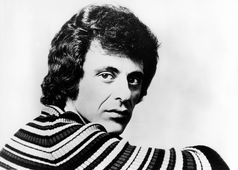 https://www.gettyimages.com/detail/news-photo/photo-of-frankie-valli-posed-portrait-news-photo/85516181?adppopup=true