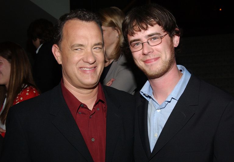 https://www.gettyimages.co.uk/detail/news-photo/tom-hanks-and-son-colin-hanks-during-the-terminal-world-news-photo/109521859