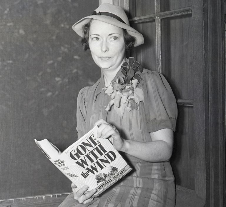 https://www.gettyimages.co.uk/detail/news-photo/gone-with-the-wind-author-margaret-mitchell-holds-a-copy-of-news-photo/515582502