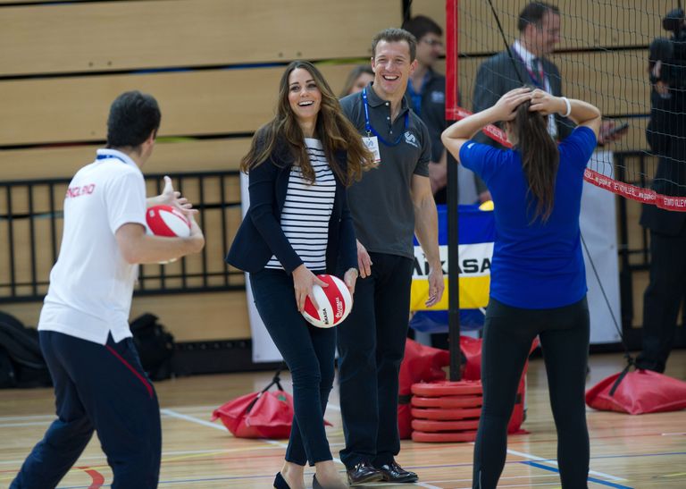 https://www.gettyimages.co.uk/detail/news-photo/catherine-duchess-of-cambridge-plays-volleyball-in-high-news-photo/185259068?adppopup=true