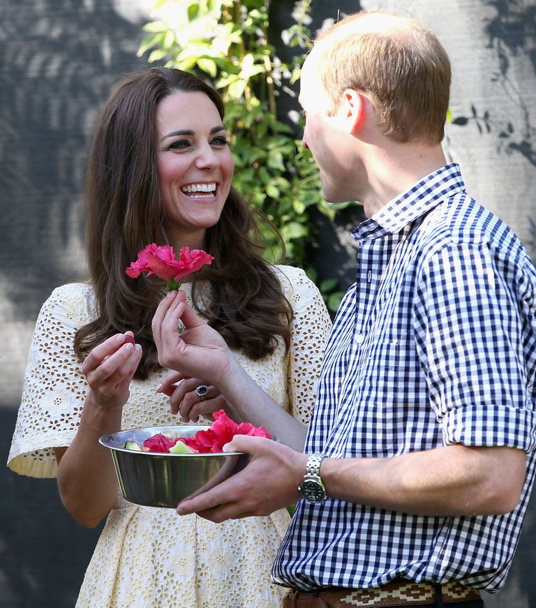 https://www.gettyimages.co.uk/detail/news-photo/prince-william-duke-of-cambridge-presents-catherine-duchess-news-photo/485710073?adppopup=true
