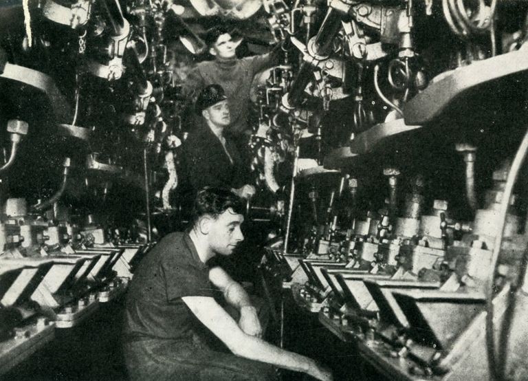 https://www.gettyimages.co.uk/detail/news-photo/engine-room-of-a-british-submarine-world-war-ii-1945-the-news-photo/1129818677?adppopup=true