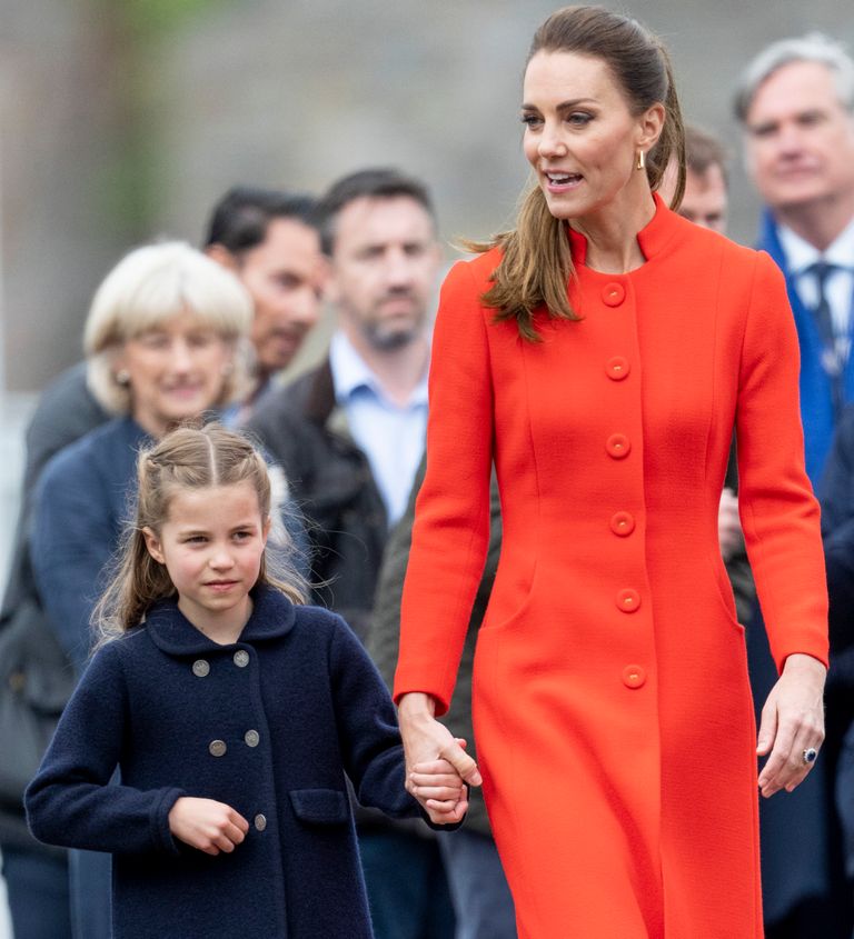 https://www.gettyimages.co.uk/detail/news-photo/princess-charlotte-of-cambridge-and-catherine-duchess-of-news-photo/1241096666?adppopup=true