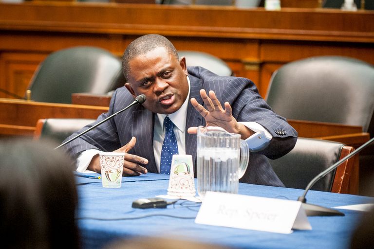 https://www.gettyimages.co.uk/detail/news-photo/forensic-pathologist-and-neuropathologist-dr-bennet-omalu-news-photo/504713784