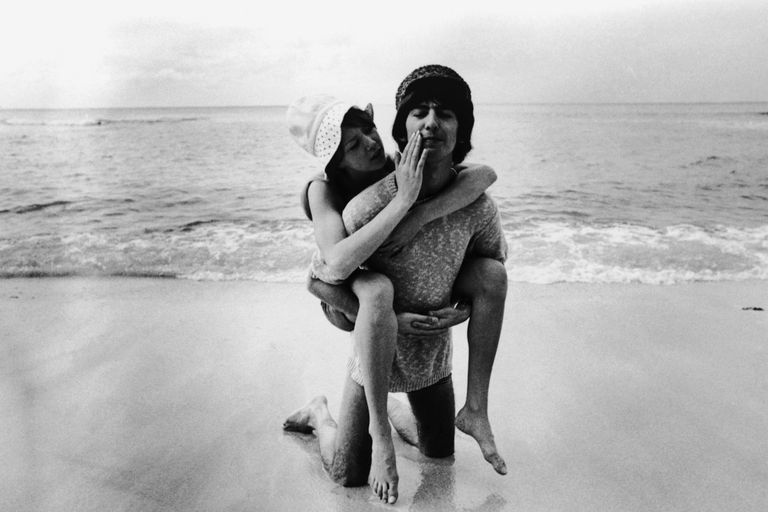 https://www.gettyimages.co.uk/detail/news-photo/george-harrison-of-the-beatles-with-his-wife-patti-boyd-news-photo/2660754?adppopup=true