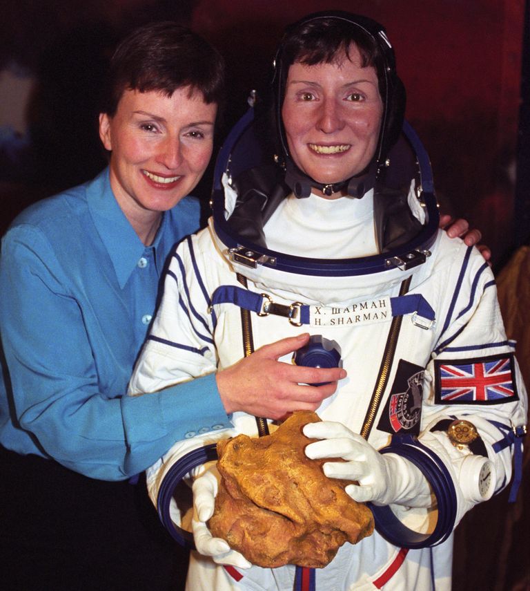 https://www.gettyimages.co.uk/detail/news-photo/britains-first-astronaut-helen-sharman-unveils-her-wax-news-photo/829888538?adppopup=true