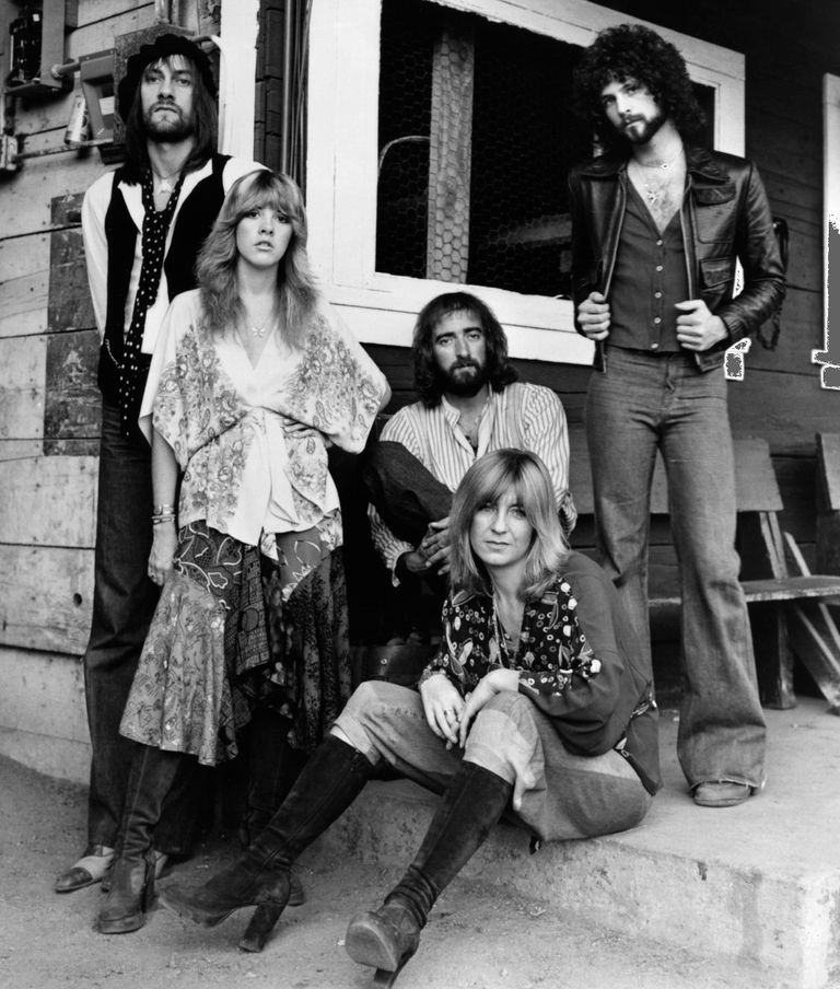 https://www.gettyimages.com/detail/news-photo/rock-band-fleetwood-mac-circa-1975-they-are-christine-mcvie-news-photo/1330044907