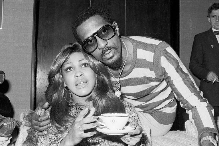 https://www.gettyimages.co.uk/detail/news-photo/tina-turner-and-ike-turner-portrait-london-october-1975-news-photo/124505015?adppopup=true