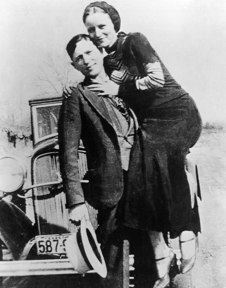 https://www.gettyimages.com/detail/news-photo/portrait-of-american-bank-robbers-and-lovers-clyde-barrow-news-photo/3248806?adppopup=true