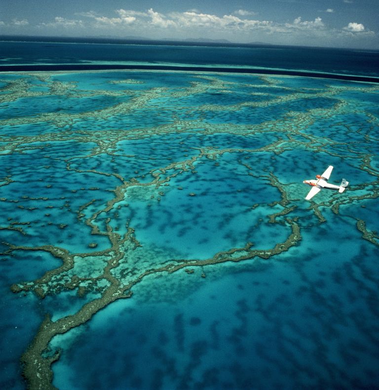 https://www.gettyimages.co.uk/detail/photo/australia-light-aircraft-in-flight-over-great-royalty-free-image/451073-001?phrase=Great+Barrier+Reef+&adppopup=true