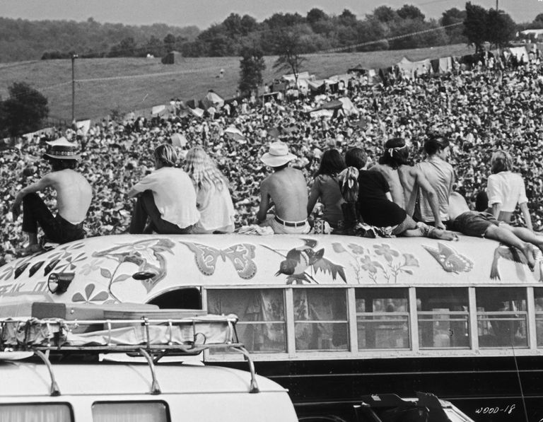 https://www.gettyimages.co.uk/detail/news-photo/fans-sitting-on-top-of-a-painted-bus-at-the-woodstock-music-news-photo/85477798