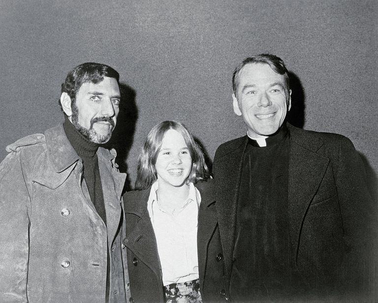 https://www.gettyimages.co.uk/detail/news-photo/the-exorcist-arrives-william-peter-blatty-linda-blair-and-news-photo/515109508?adppopup=true