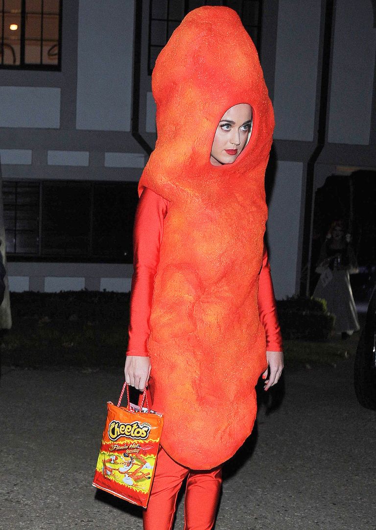 https://www.gettyimages.co.uk/detail/news-photo/katy-perry-is-seen-at-kate-hudsons-annual-halloween-party-news-photo/458149348