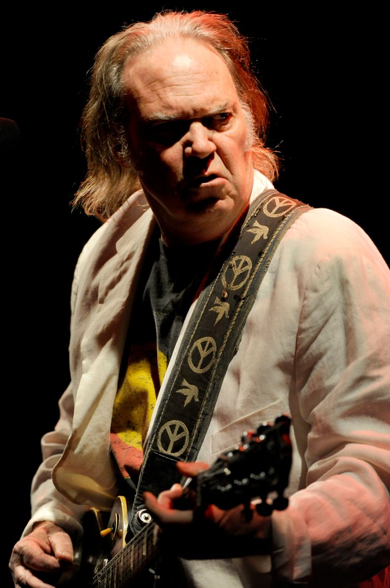 https://www.gettyimages.com/detail/news-photo/neil-young-preforms-at-denver-universitys-magness-arena-news-photo/161118880