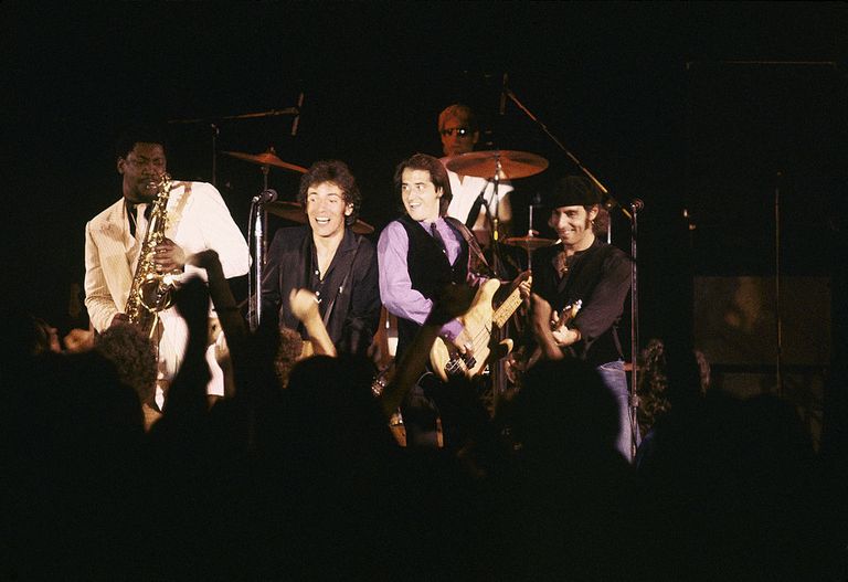 https://www.gettyimages.co.uk/detail/news-photo/bruce-springsteen-and-the-e-street-band-perform-onstage-news-photo/74296377
