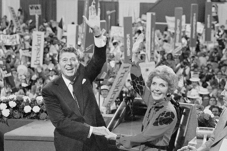 https://www.gettyimages.com/detail/news-photo/ronald-and-nancy-reagan-wave-to-the-crowd-after-ronald-news-photo/515128922