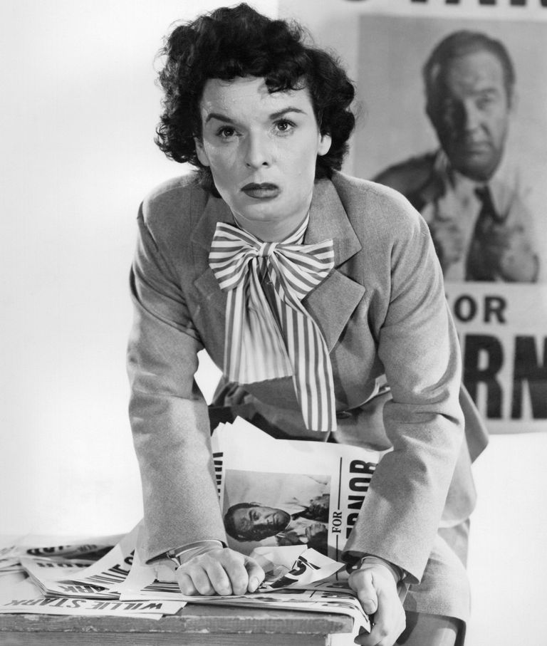 https://www.gettyimages.co.uk/detail/news-photo/actress-mercedes-mccambridge-has-a-cigarette-in-her-mouth-news-photo/1399799582