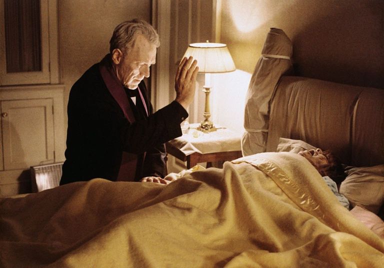 https://www.gettyimages.co.uk/detail/news-photo/swedish-actor-max-von-sydow-performs-a-exorcism-in-a-scene-news-photo/517265558