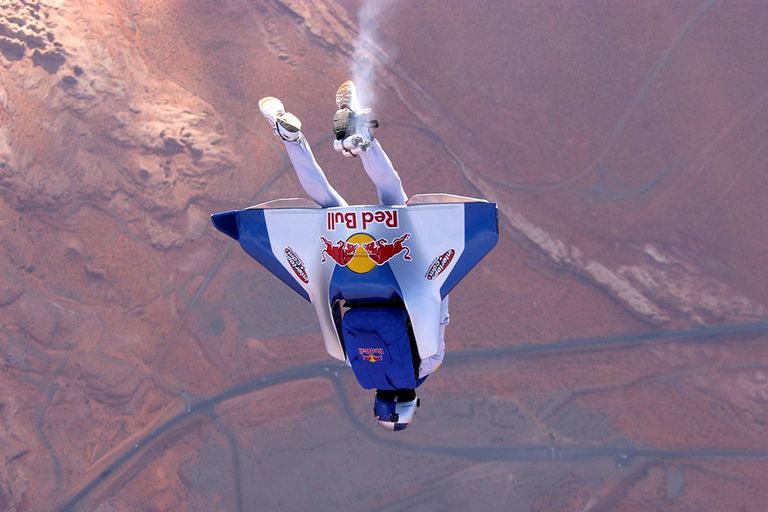 https://www.gettyimages.com/detail/news-photo/felix-baumgartner-world-renowned-b-a-s-e-jumper-is-pictured-news-photo/2346102?adppopup=true