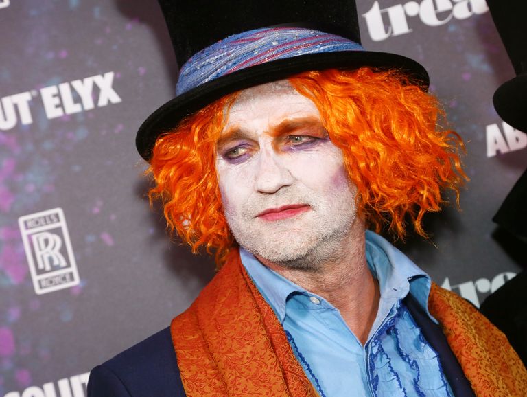 https://www.gettyimages.com/detail/news-photo/gerard-butler-at-treats-magazines-7th-halloween-party-in-news-photo/868901726?adppopup=true