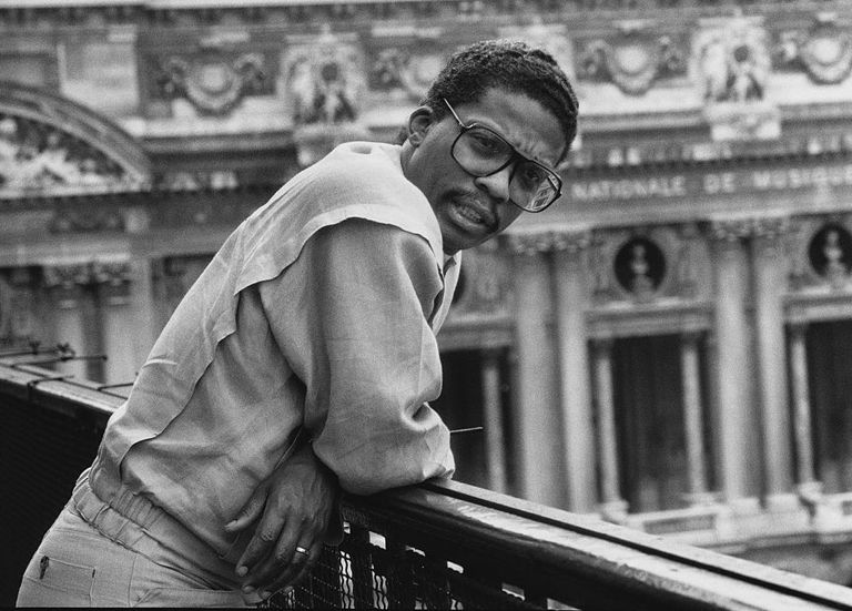https://www.gettyimages.co.uk/detail/news-photo/jazz-musician-herbie-hancock-leans-on-a-railing-with-a-view-news-photo/635968133