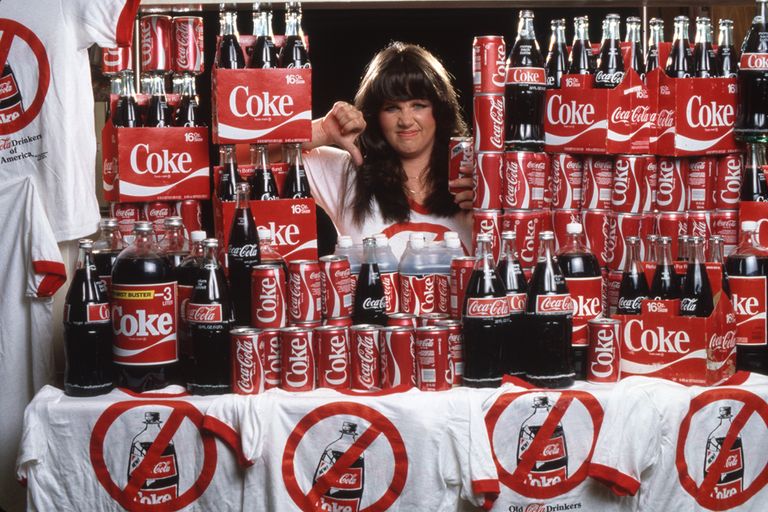 https://www.gettyimages.com/detail/news-photo/karen-wilson-petitions-against-the-new-coca-cola-formula-news-photo/1667874753