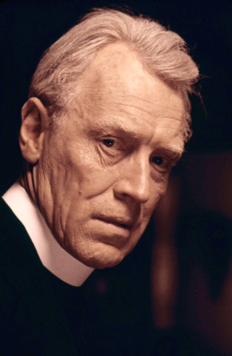 https://www.gettyimages.co.uk/detail/news-photo/the-exorcist-max-von-sydow-father-lankester-merrin-from-the-news-photo/1435814104