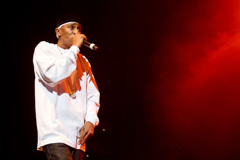 https://www.gettyimages.co.uk/detail/news-photo/rapper-mc-shan-performs-during-the-hip-hop-gods-classic-news-photo/157261280