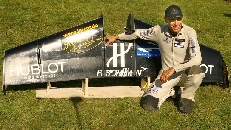 https://www.gettyimages.com/detail/news-photo/yves-rossy-poses-with-his-jet-wing-after-landing-on-news-photo/83019668