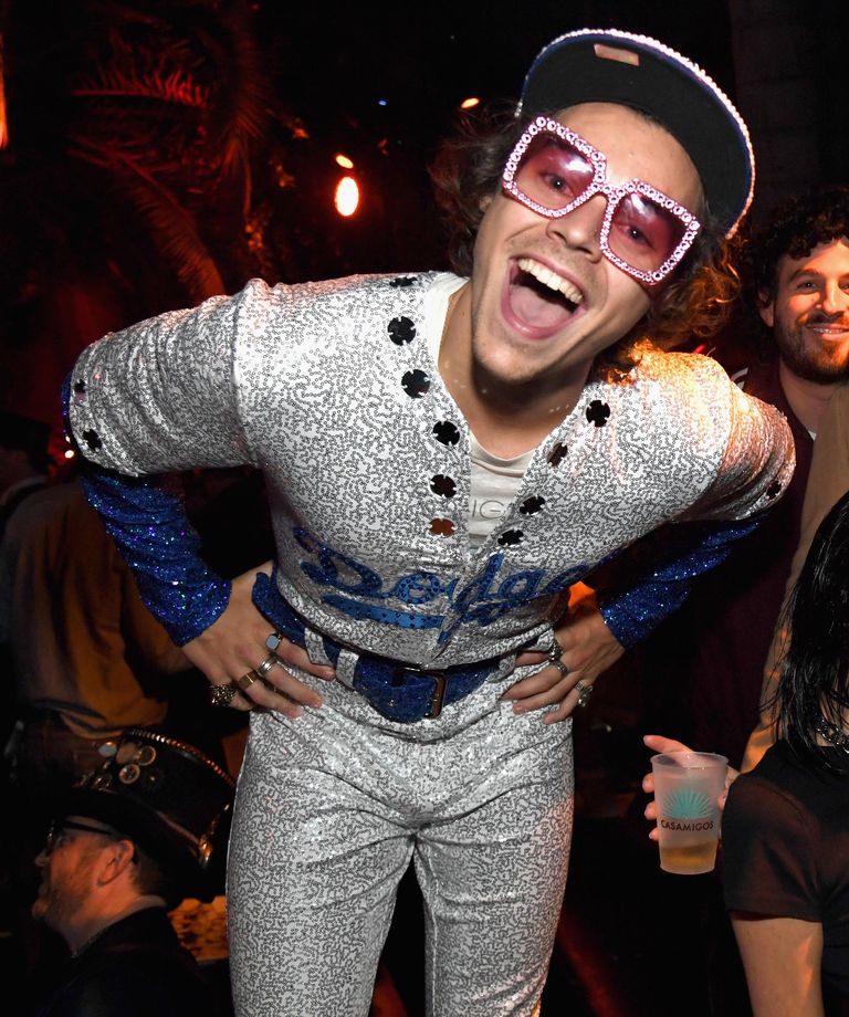 https://www.gettyimages.co.uk/detail/news-photo/harry-styles-attends-the-casamigos-halloween-party-on-news-photo/1054089014
