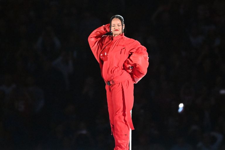 https://www.gettyimages.co.uk/detail/news-photo/rihanna-performs-during-the-apple-music-super-bowl-lvii-news-photo/1470371837?adppopup=true