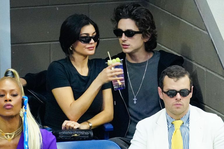 https://www.gettyimages.co.uk/detail/news-photo/kylie-jenner-and-timoth%C3%A9e-chalamet-are-seen-at-the-final-news-photo/1672976136?adppopup=true