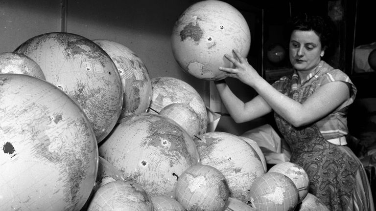 https://www.gettyimages.com/detail/news-photo/hollow-plaster-globes-produced-in-the-london-factory-of-news-photo/3323860