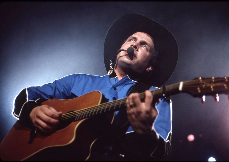 https://www.gettyimages.com/detail/news-photo/january-1-country-music-singer-songwriter-garth-brooks-news-photo/1093237742