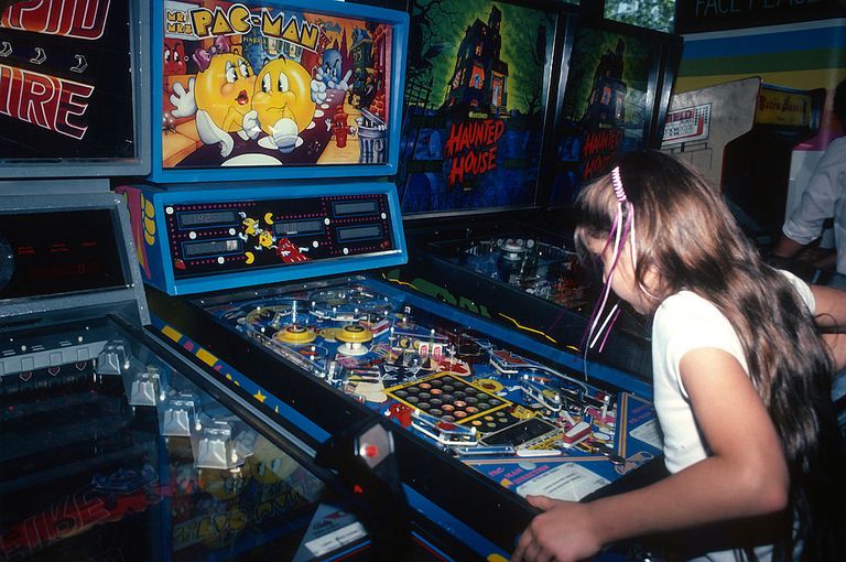 https://www.gettyimages.com/detail/news-photo/young-girl-is-photographed-june-1-1982-playing-pac-man-at-a-news-photo/171858864?adppopup=true