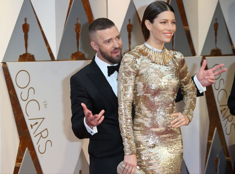 https://www.gettyimages.com/detail/news-photo/actor-singer-justin-timberlake-and-actress-jessica-biel-news-photo/646057508?adppopup=true