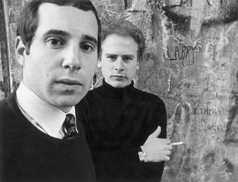 https://www.gettyimages.co.uk/detail/news-photo/picture-shows-singing-artists-paul-simon-and-art-garfunkel-news-photo/515305882