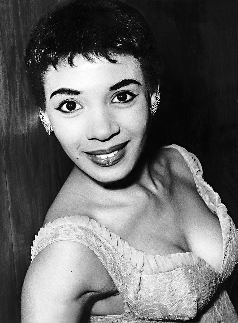 https://www.gettyimages.co.uk/detail/news-photo/singer-shirley-bassey-1956-news-photo/1450443500