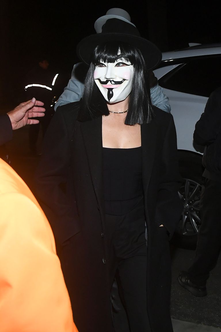 https://www.gettyimages.co.uk/detail/news-photo/margot-robbie-arrives-to-the-annual-casamigos-halloween-news-photo/1762145293?adppopup=true