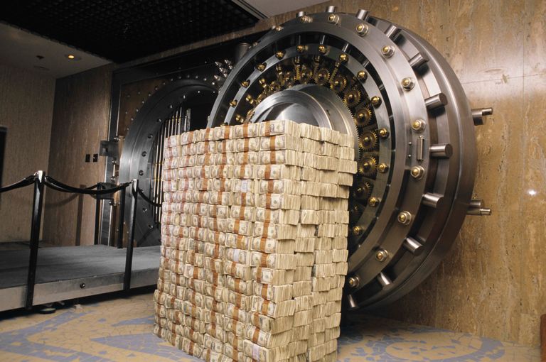 https://www.gettyimages.co.uk/detail/news-photo/1990s-money-432000-1-bills-stacked-by-circular-bank-vault-news-photo/1665322307?adppopup=true