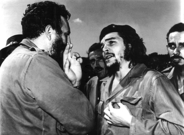 https://www.gettyimages.com/detail/news-photo/fidel-castro-and-che-guevara-c-1960-cuba-news-photo/535794989