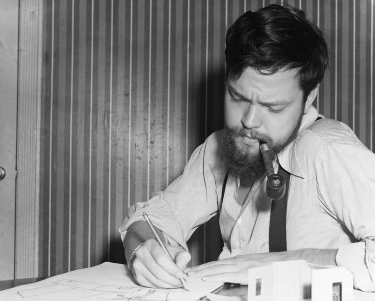 https://www.gettyimages.com/detail/news-photo/orson-welles-sketching-news-photo/526857848