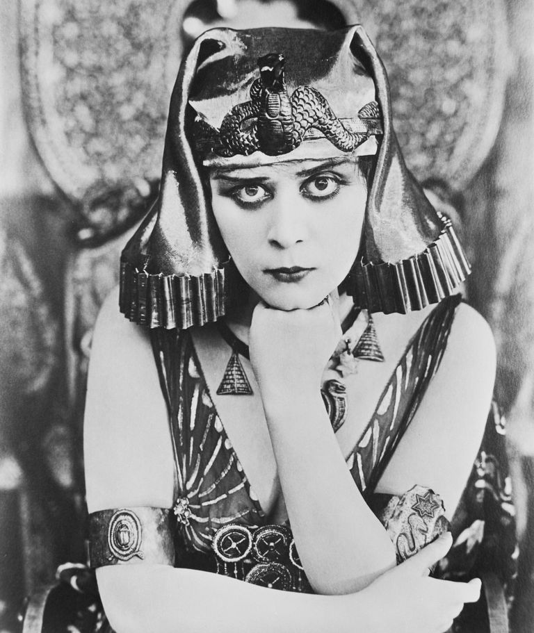 https://www.gettyimages.co.uk/detail/news-photo/american-silent-film-actress-theda-bara-as-the-egyptian-news-photo/672864743?adppopup=true