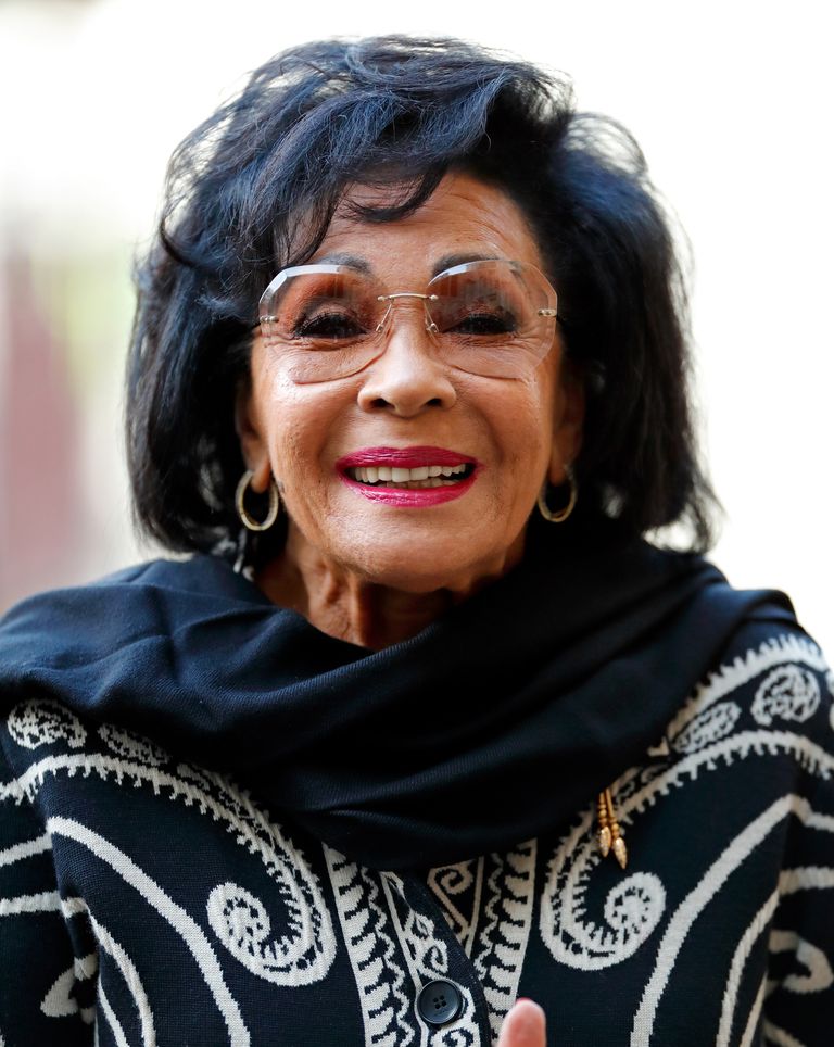 https://www.gettyimages.co.uk/detail/news-photo/dame-shirley-bassey-attends-a-service-of-thanksgiving-for-news-photo/1193321805