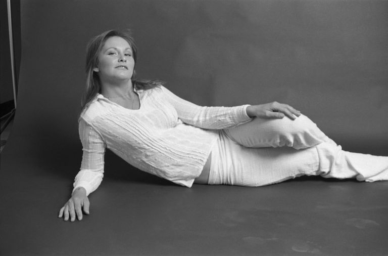 https://www.gettyimages.com/detail/news-photo/seminal-adult-film-star-linda-lovelace-poses-for-a-portrait-news-photo/167572651